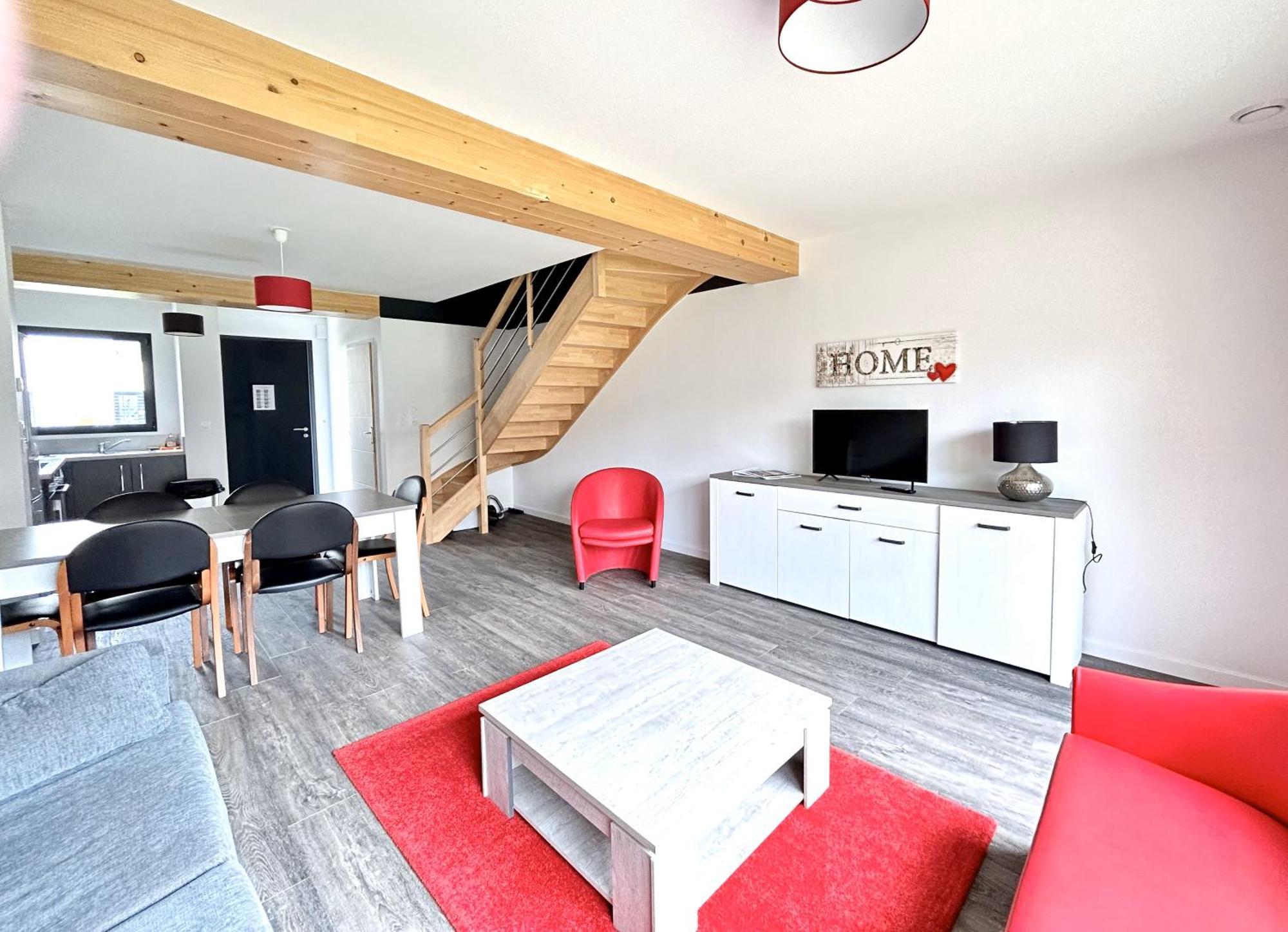Du Vignoble A L'Atlantique - Residence Montifault Gites Du 2 Au 3 Pieces Le Pallet Экстерьер фото