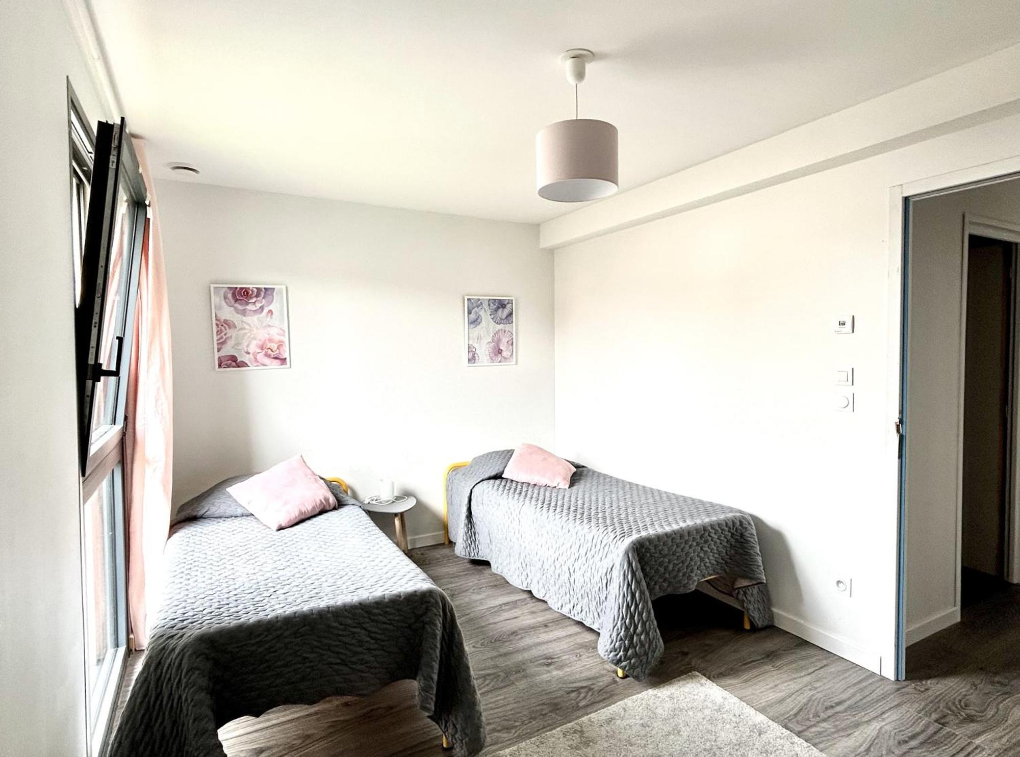 Du Vignoble A L'Atlantique - Residence Montifault Gites Du 2 Au 3 Pieces Le Pallet Экстерьер фото
