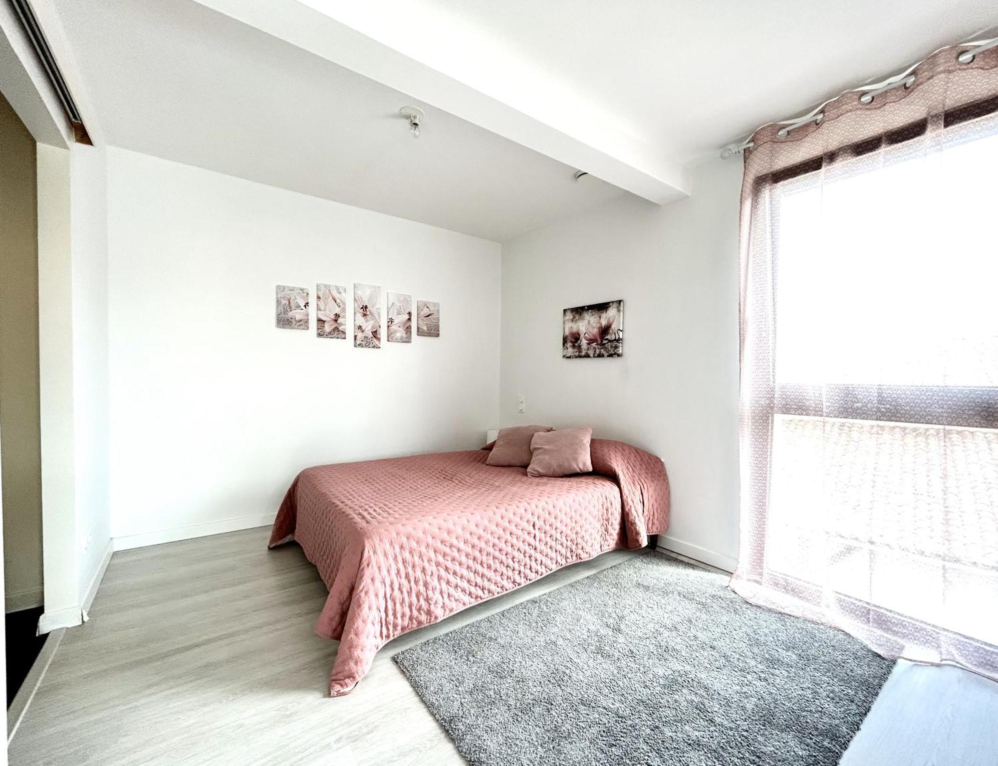 Du Vignoble A L'Atlantique - Residence Montifault Gites Du 2 Au 3 Pieces Le Pallet Экстерьер фото